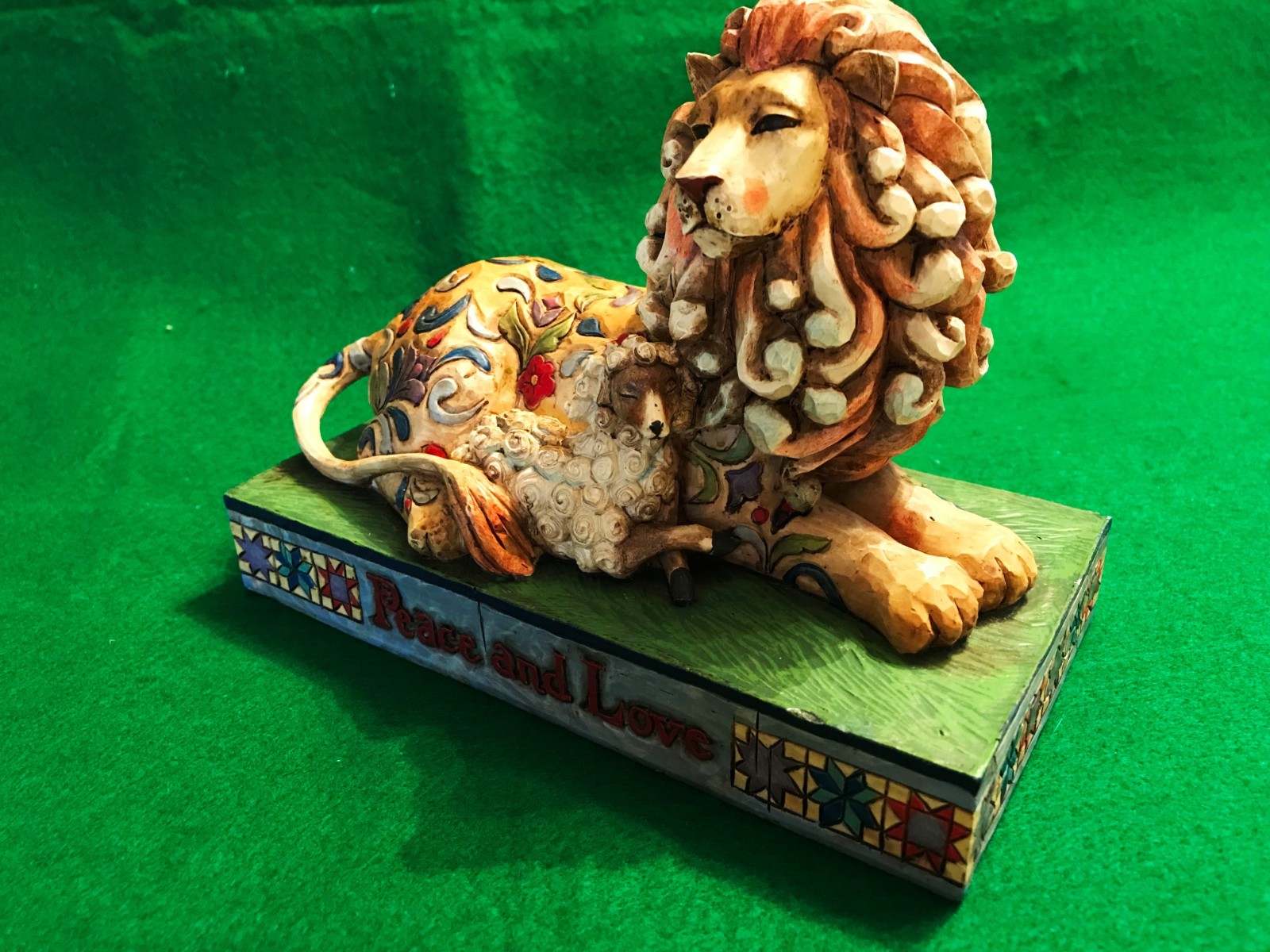 Jim Shore Retired Peace and Love 2006 Figure Made By Enesco