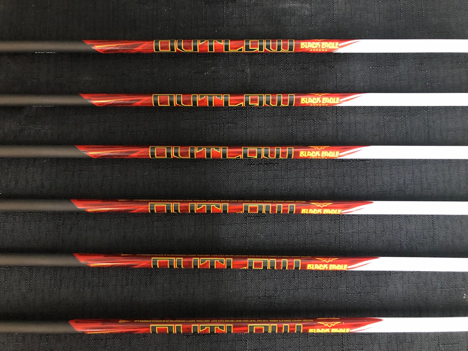 Black Eagle Outlaw White Crested Fletched 300 Arrows 1/2dz BRAND NEW