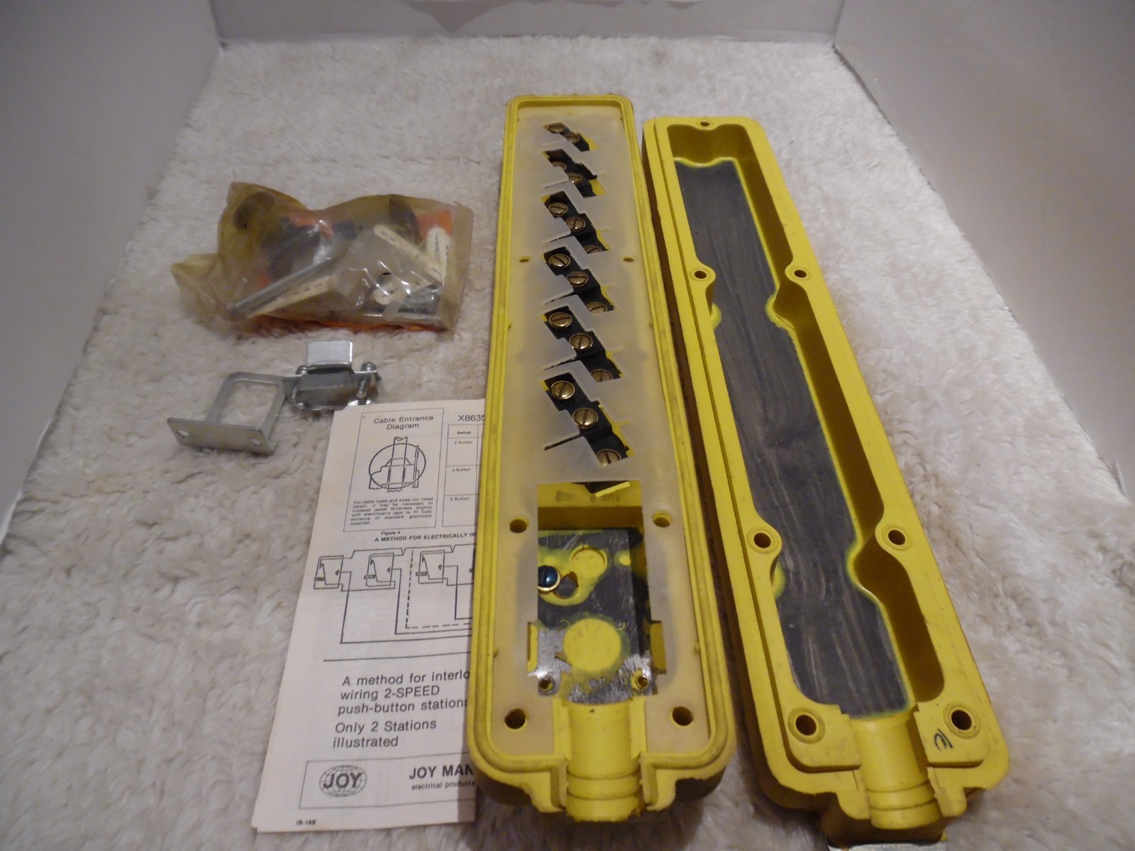 JOY PENDANT  6 STATION PUSHBUTTON X8635-61B  X863561B NIB