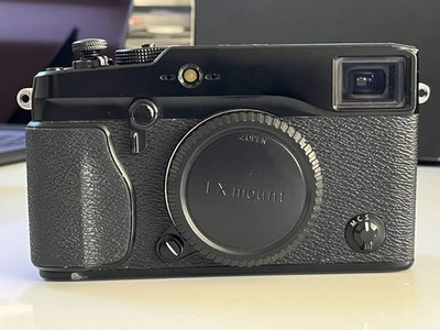 Fujifilm X-Pro1 16MP X-Trans CMOS Mirrorless Digital Camera Black Body Only