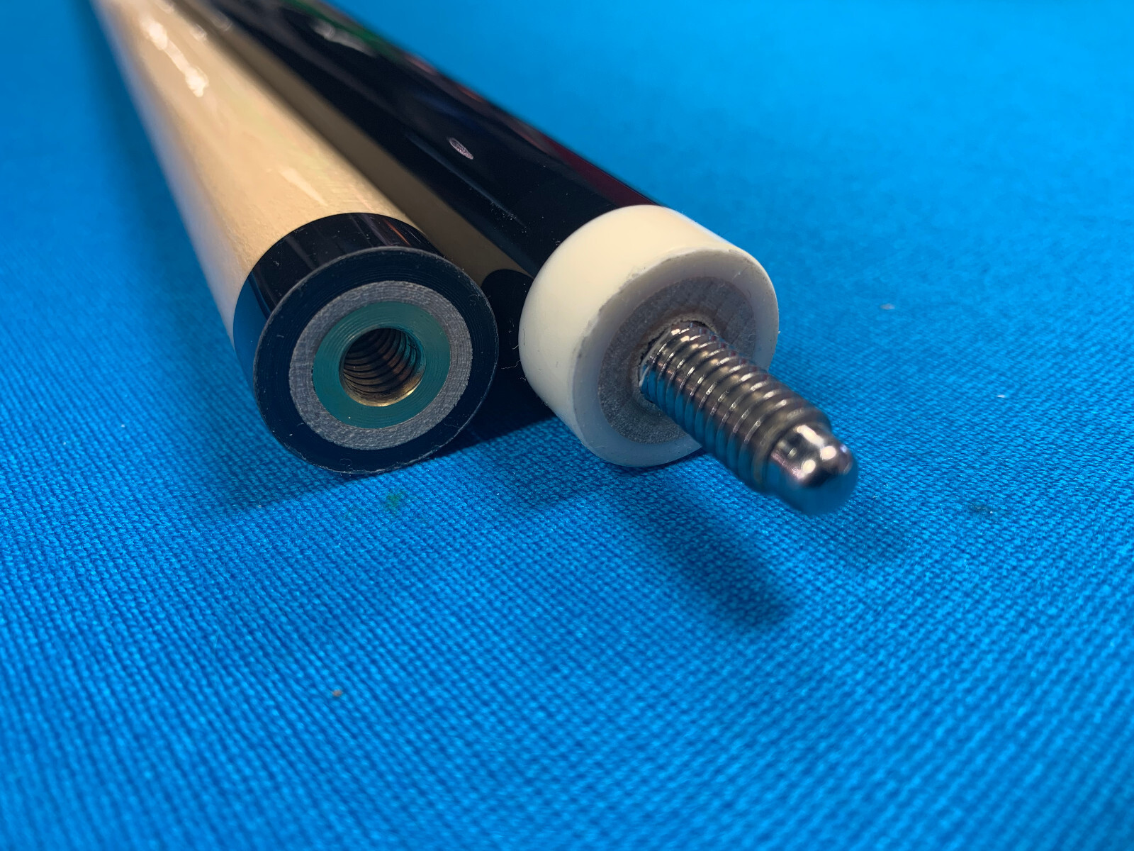 New Dufferin D-242 Pool Cues Billiards Sticks Free Shipping