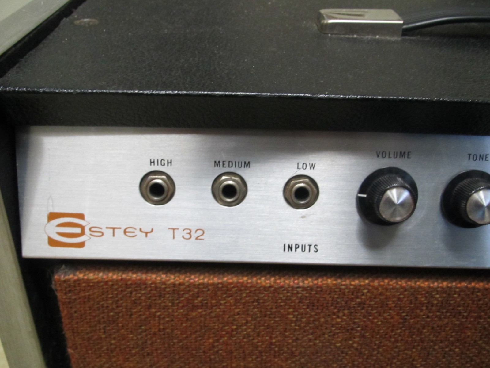Vintage 60's Magnatone Estey T32 35W Tube Guitar Amp Reverb, Vibrado, Tremolo