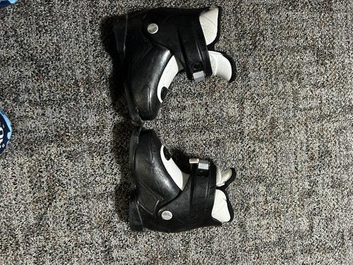Child’s Dalbello Ski Boots 214 MM