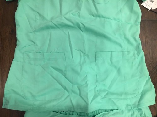 NWT Greys Anatomy Scrub Set  Medium/Large Peridot