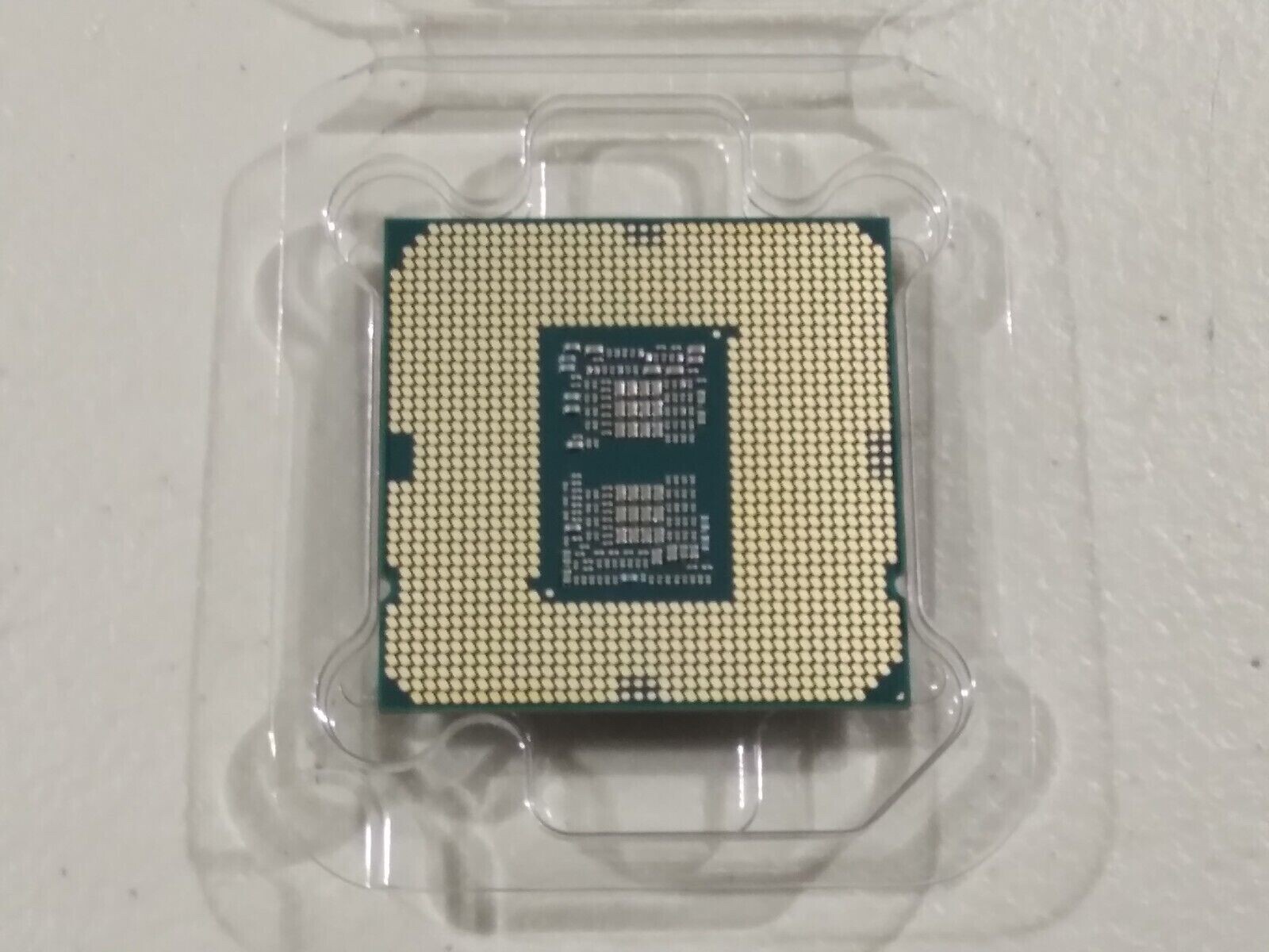 9. I7 10700 2. 9 ghz, 16mb, oem, lga1200, comet lake. I7 10700f. Intel(r) core(tm) i3-3240 cpu @ 3.