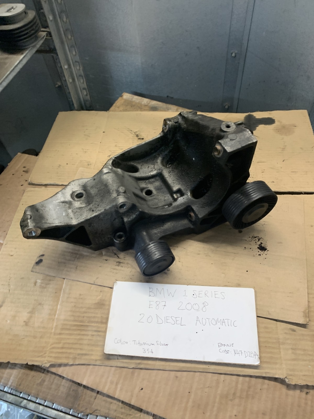 BMW 1 SERIES E87 2008 2.0 DIESEL N47D20A ALTERNATOR BRACKET 13992010