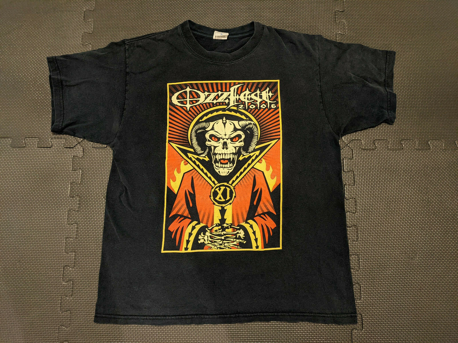 Ozzfest 2006 Vintage Tour Concert T-Shirt Ozzy Osbourne Ozzfest 2006 Vintage Tour Concert T-Shirt Ozzy Osbourne