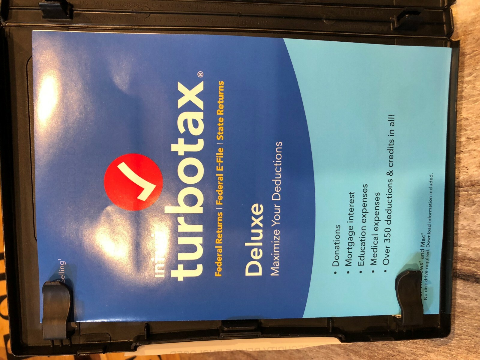 TurboTax Deluxe Federal + State (Retail) - Full Version for Mac, Windows