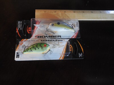 2 Bomber  BD6 & BD5 Lures Fat Free Shad Crank Bait 2 1/2   & 2 1/4 SEE INFO