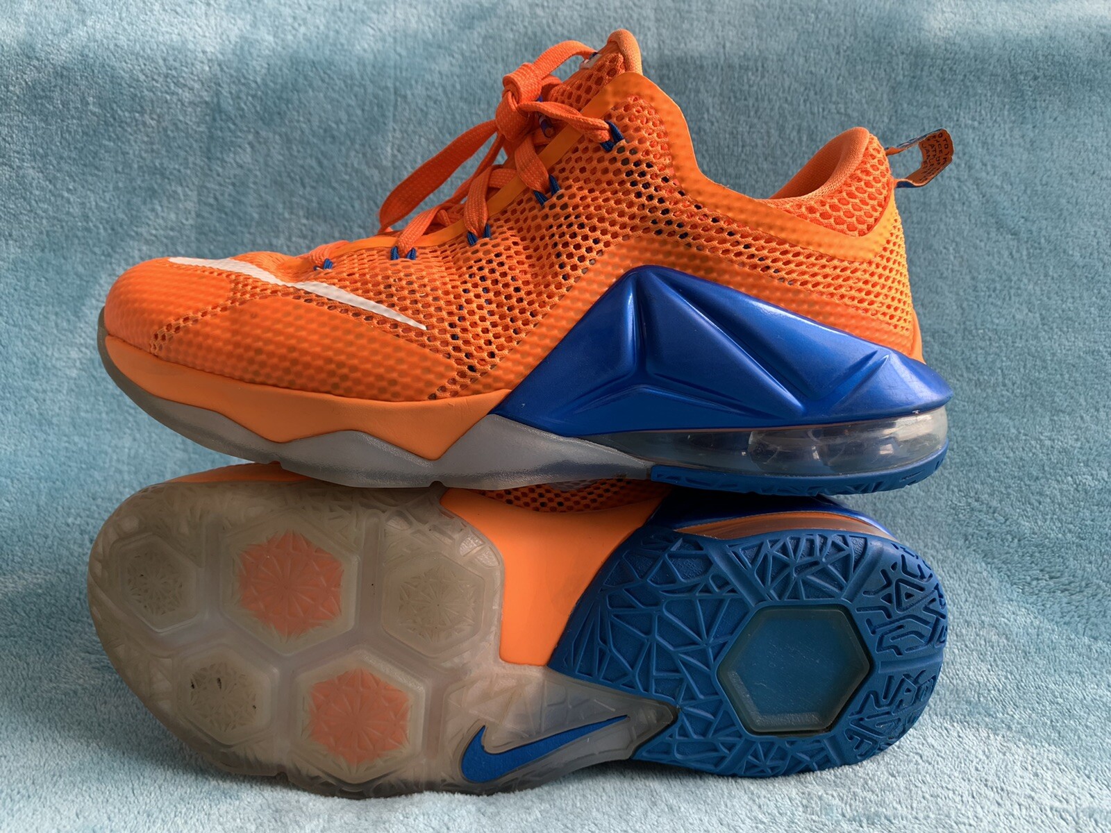 Nike LeBron 12 Low GS 'Cavs Classic' Bright Citrus Size: 5Y