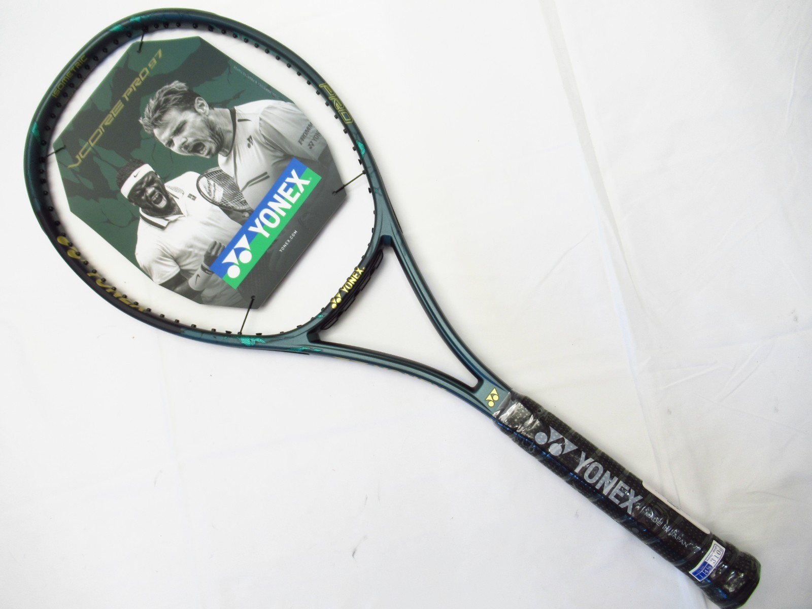 ヨネックスYONEX ブイコアVCORE PRO 97 310g Yonex VCORE Pro 97 310g Review | Tennisthis.com