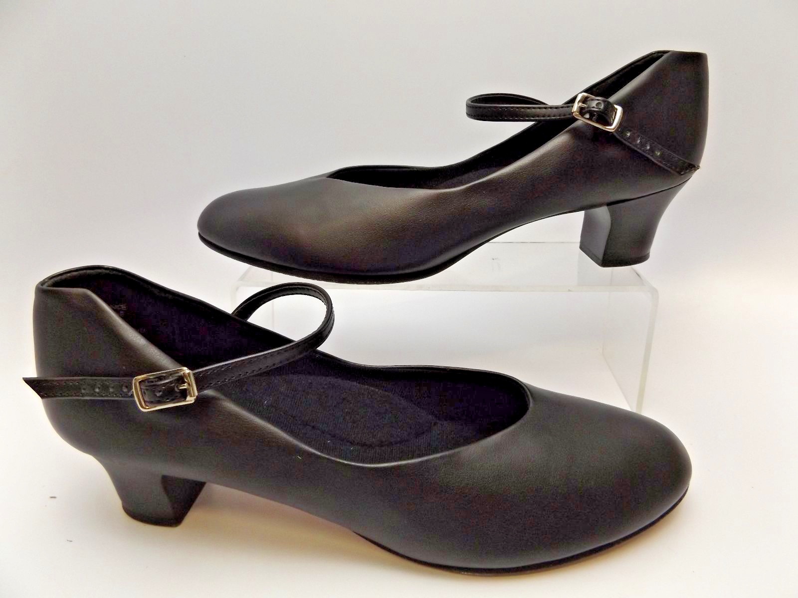 Capezio character shoe 