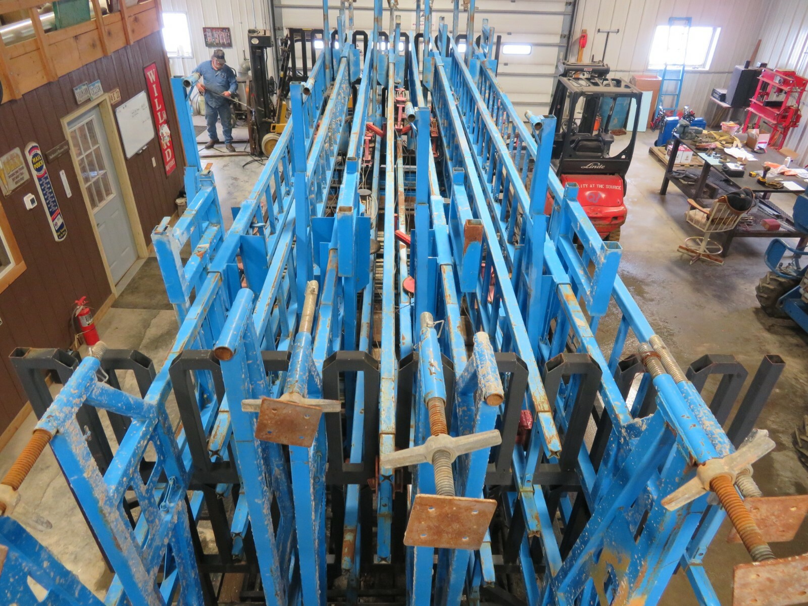 Non-stop heavy duty crank up scaffolding trailer brick layer 100'L x 35'T Iowa