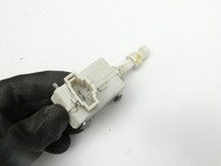 VW Golf VI 5K 08-12 Lim ZV Stellmotor Heckklappe Heckklappenschloss VW Golf VI 5K 08-12 26.01.2012 5K6810773A... Vorschau 4