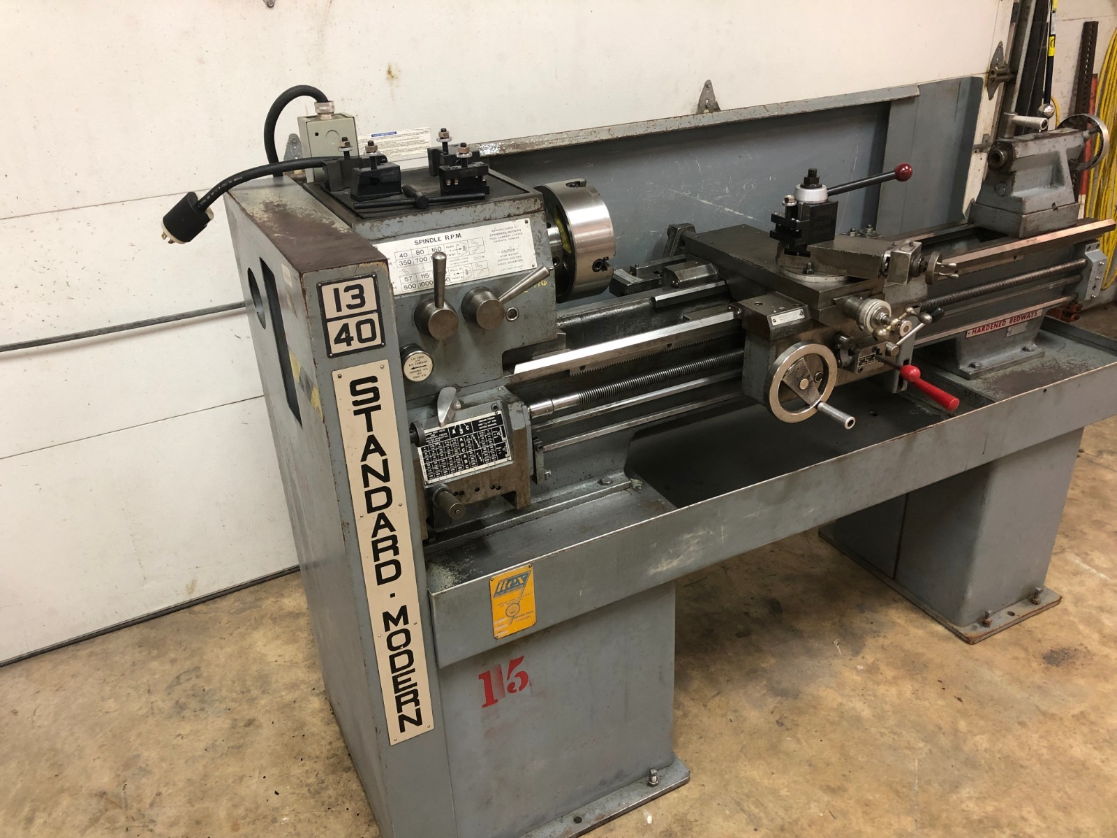 Standard Modern 13/40 Lathe