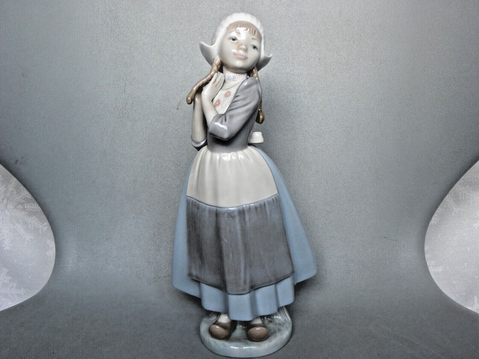 女の子の陶器フィギュア GIRL 昭和初期モデル セバスチャン ミニチュア リトルマザー 置物 陶器製 女の子