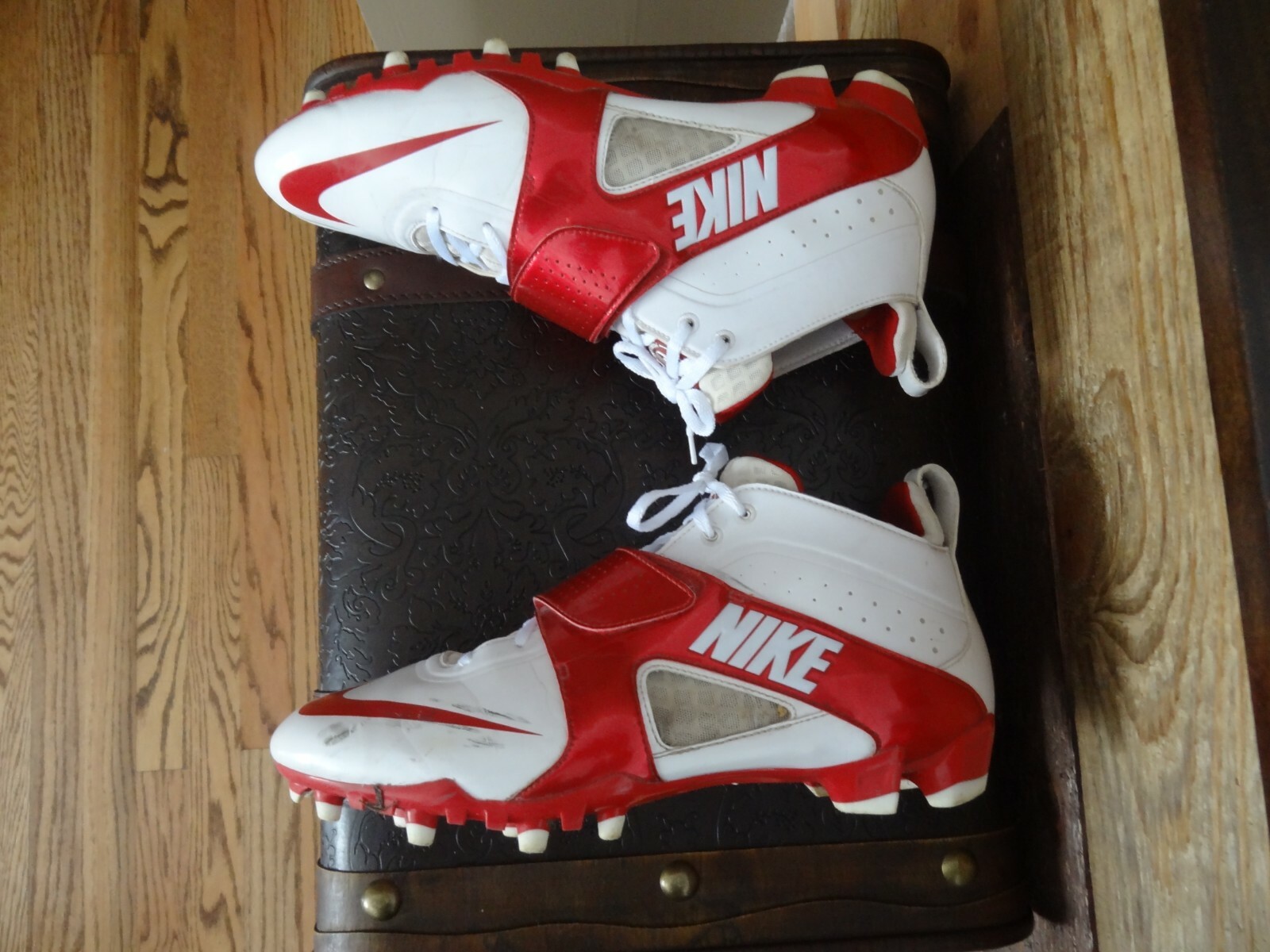 Used Nike Huarache ll Mens 11.5 White/Red Lacrosse Cleat 469730-160