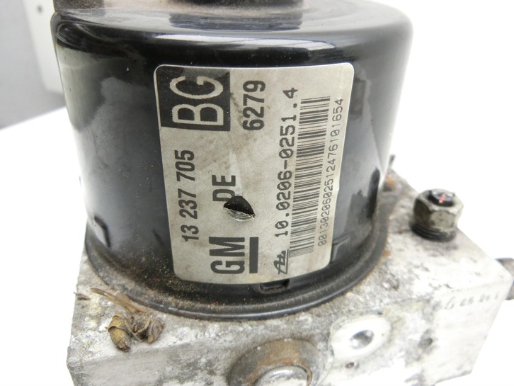 Opel Zafira B A05 05-08 ABS Steuergerät Aggregat Hydraulikblock Opel Zafira B A05 05-08 06.10.2006 13237705... Vorschau 4