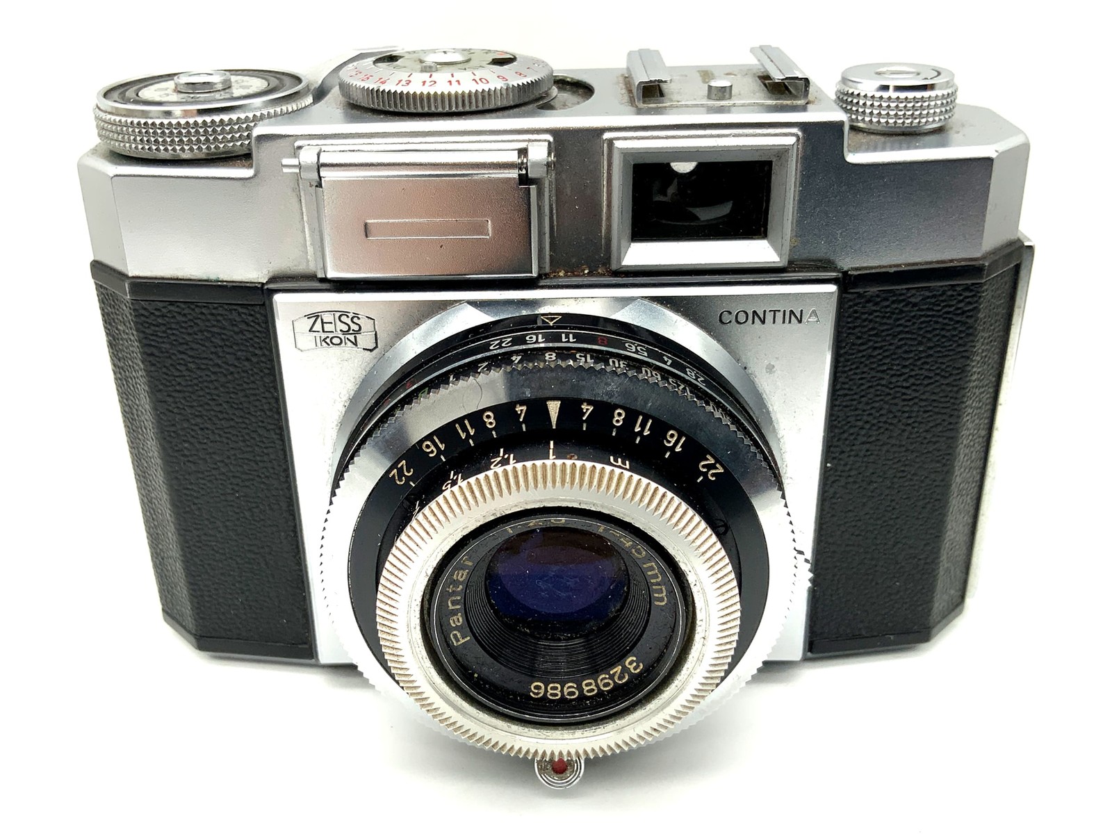 Zeiss Ikon Tenax Compact Camera With Novonar Anastigmat 3.5/35mm V