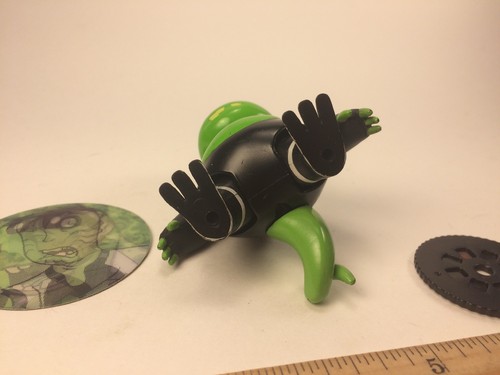 2006 Bandai CN Ben 10 Original Series 4” Figure First Upchuck V1 w Disc & Card