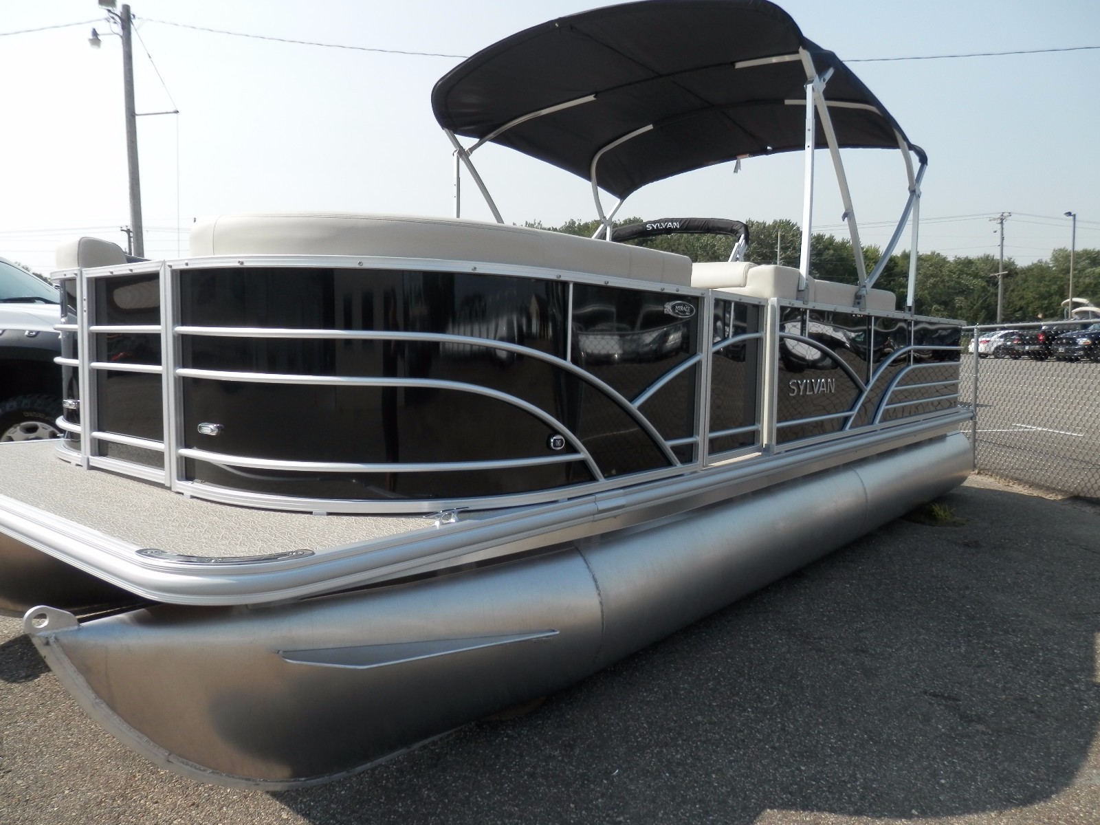 New Sylvan Mirage 822 Party Fish Pontoon with T50 HP Yamaha Fourstroke Motor