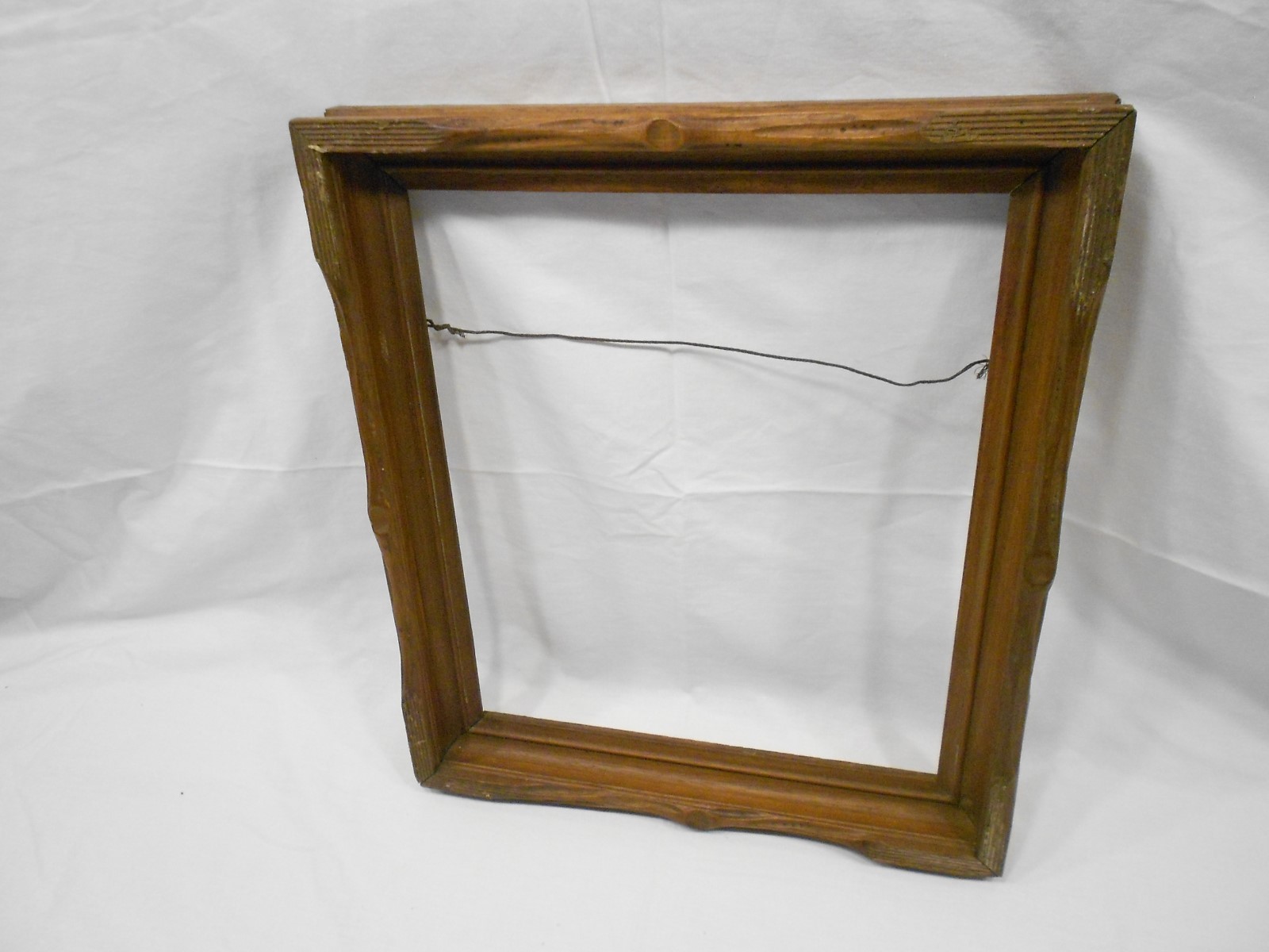 VINTAGE WOOD FRAME, OUTER DIMENSIONS 14