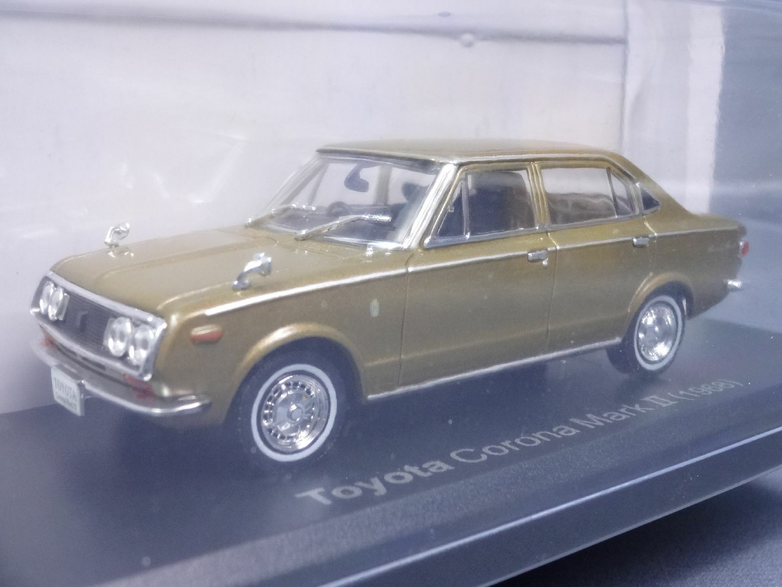 TOYOPET CORONA メタルミニカー 1/24 Hachette 1968 TOYOTA TOYOPET CORONA MARK II diecast