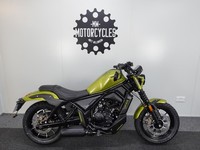 Zontes ZT-125 C2. Stunning Cruiser! TFT Display. Keyless Ignition. 