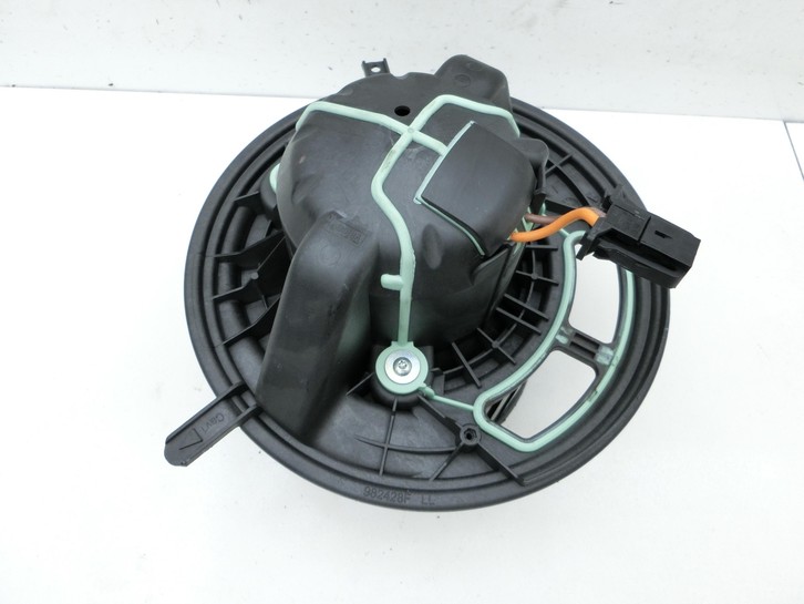 BMW E88 1er 11-13 Gebläsemotor Lüftermotor Heizungsgebläse  - Bild 2