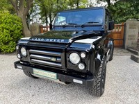 2010 60 Land Rover Defender 90 2.4 TDCi XS Station wagon 4WD SWB Euro 4
