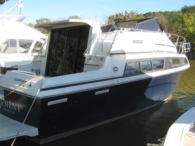 1989 32' Carver Mariner *No Reserve* AS IS !