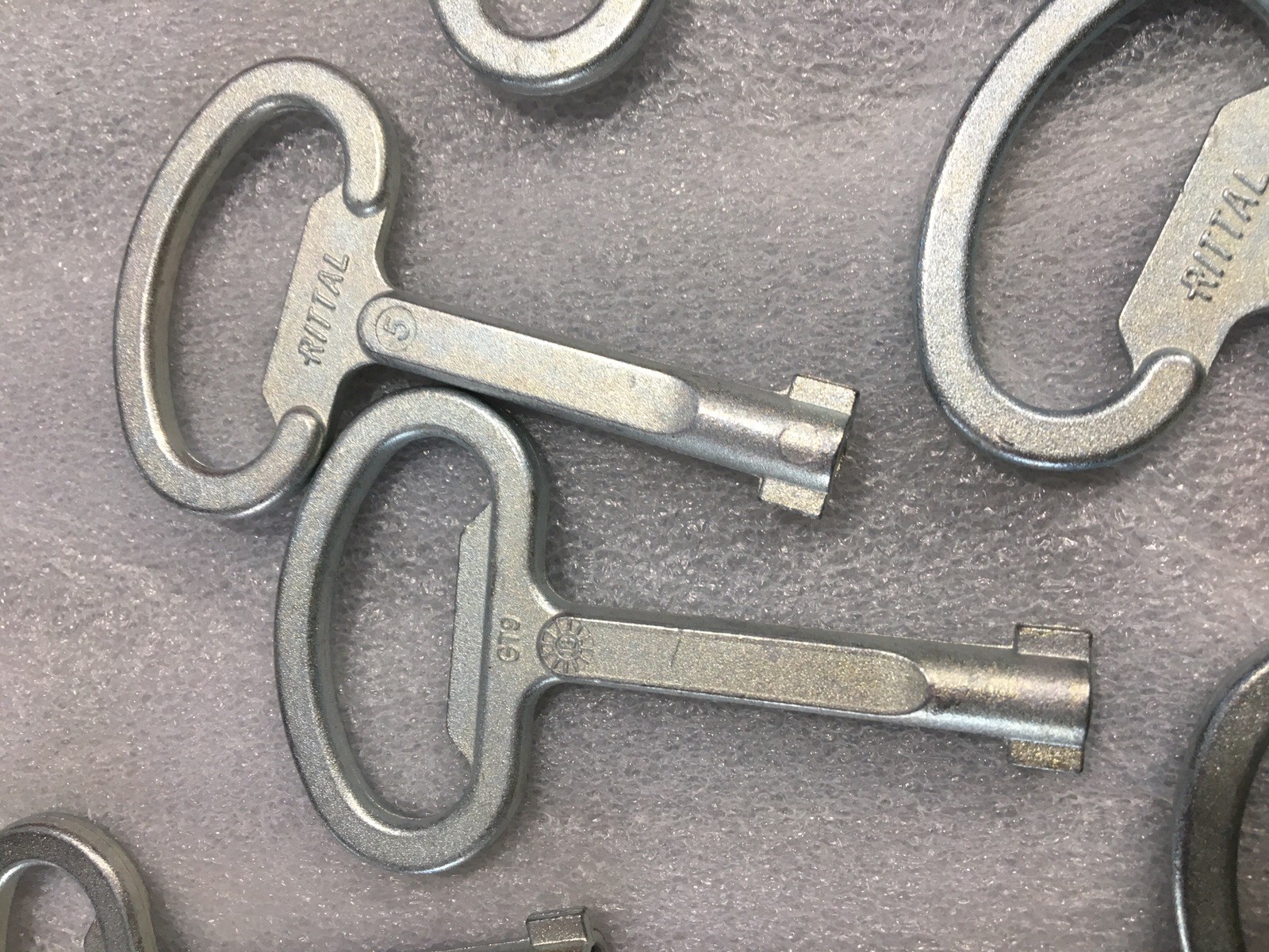 LOT OF RITTALDouble bit Keys.   5 in each bundle  NEW w/o bag