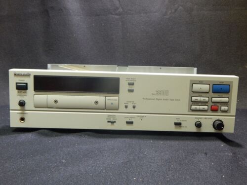 SONY PCM-R700 Digital Audio Tape DAT Rack and Remote fully SONY PCM-R700 Digital Audio Tape DAT Rack and Remote fully