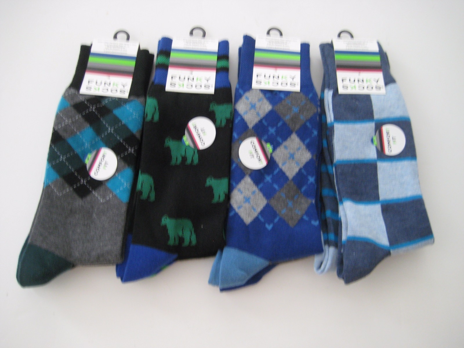FUNKY SOCKS COMPORT FIT 2 Pair Retail $10 New