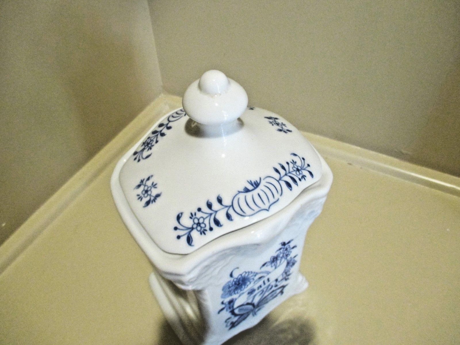 Villeroy Boch Mettlach Canister Salt Mittlach Blue White Ornate Vintage #EL14