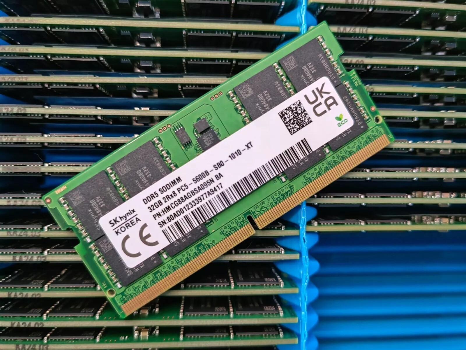 SK hynix 32GB DDR5 5600MHz Laptop RAM 2Rx8 PC5-5600B-SB0