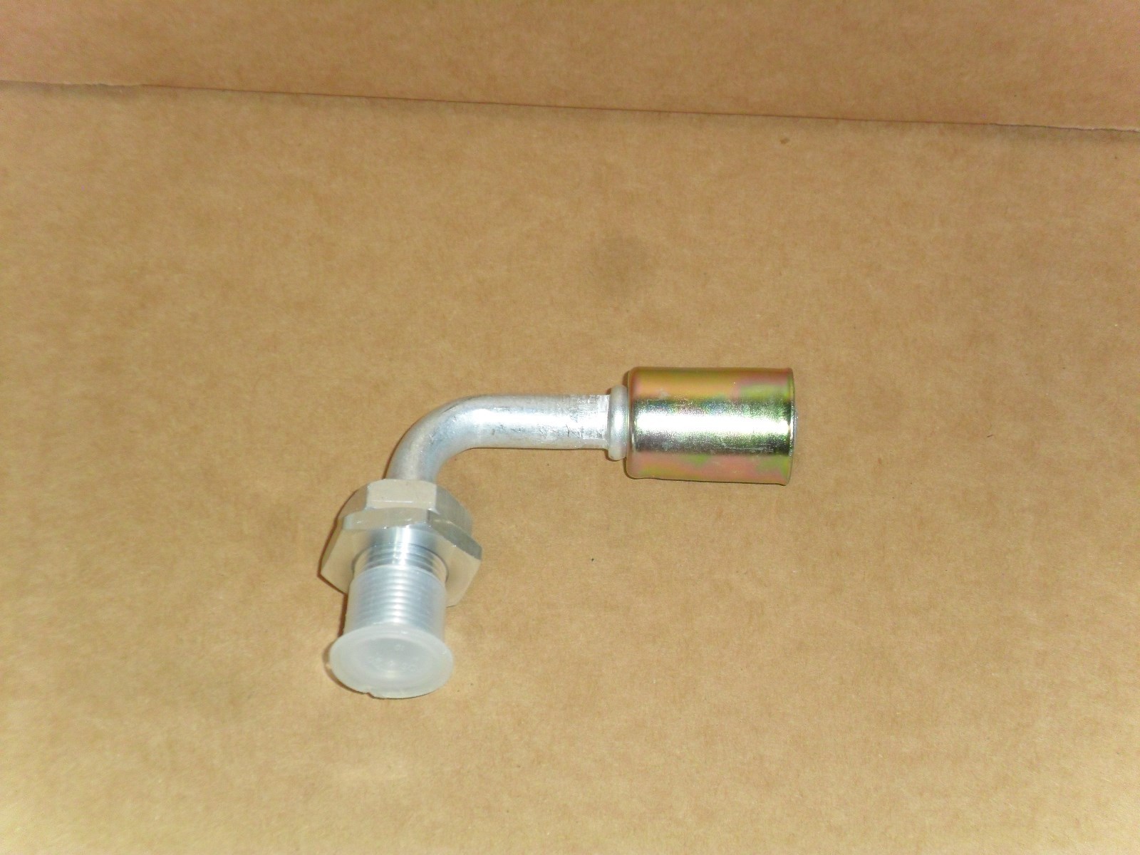 NEW AC FITTING- #8 MIO #8 HOSE BEADLOCK BULKHEAD FITTING