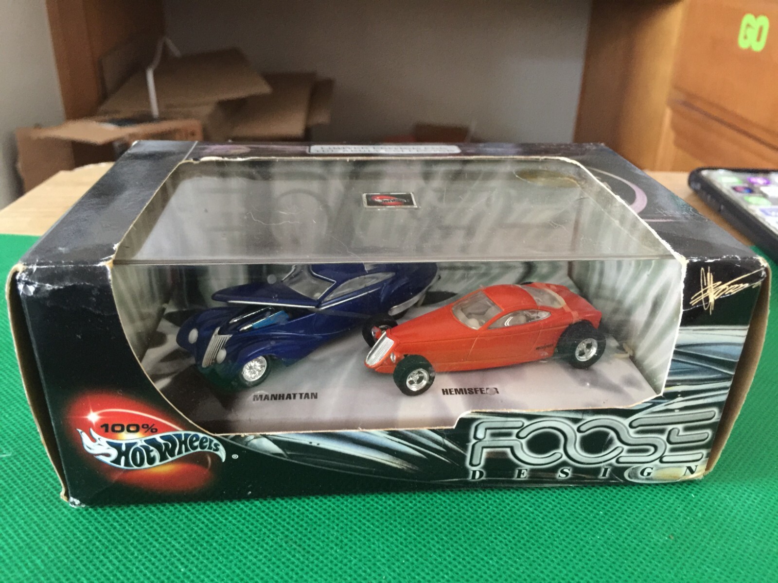 100% Hot Wheels Foose Design 2-Car Set Manhattan & Hemisfear 100% Hot Wheels Foose Design 2-Car Set Manhattan & Hemisfear