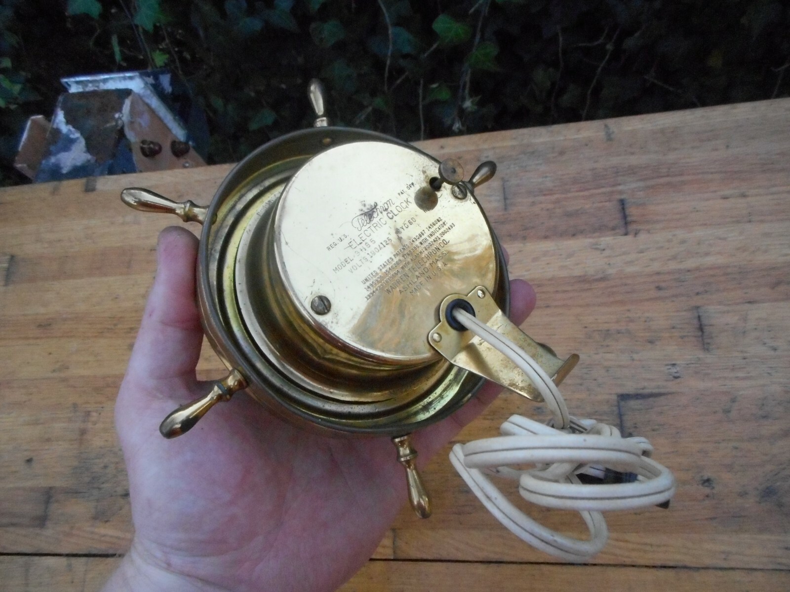 Vintage TELECHRON ELECTRIC CLOCK 3H85 Ship's Wheel Mantle Clock Nautical Marine