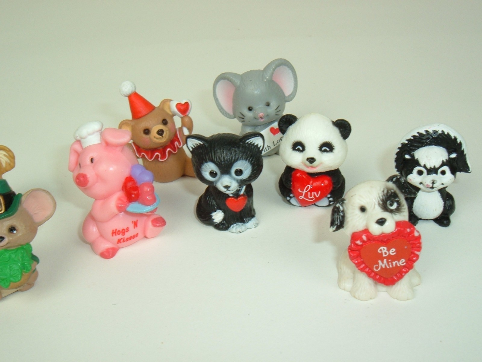 Vtg Lot Russ Berrie Hallmark Holiday Miniature Animals Figurines Plastic Hearts