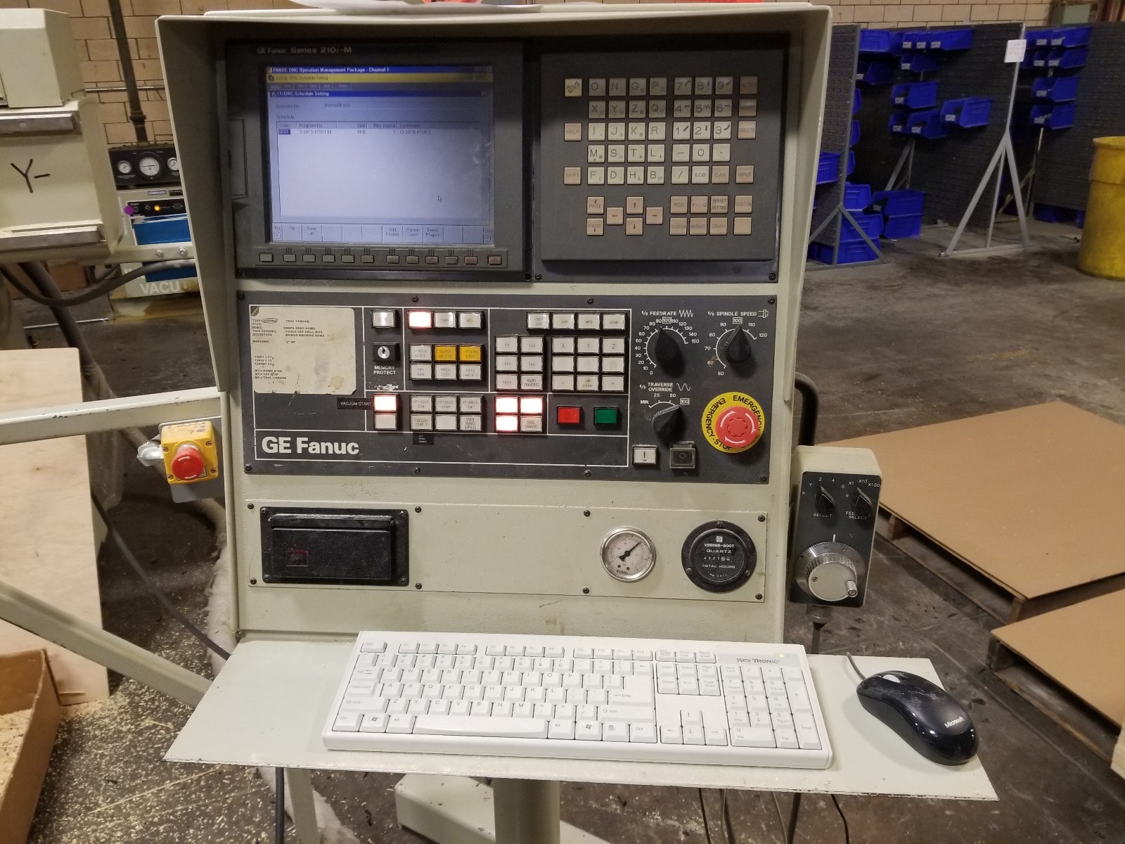 Komo 508 Mach One CNC Router, Drill Bank, Free Rigging On Your Truck!