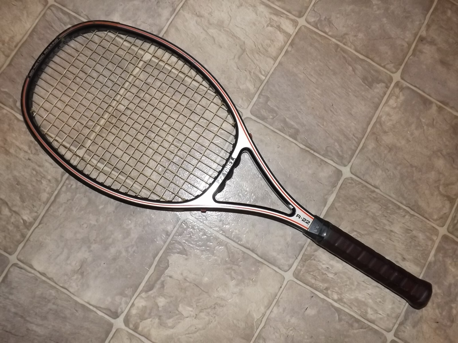 Yonex R-22 Iso-Metric Rexking Tennis Racquet 4 1/2 Grip