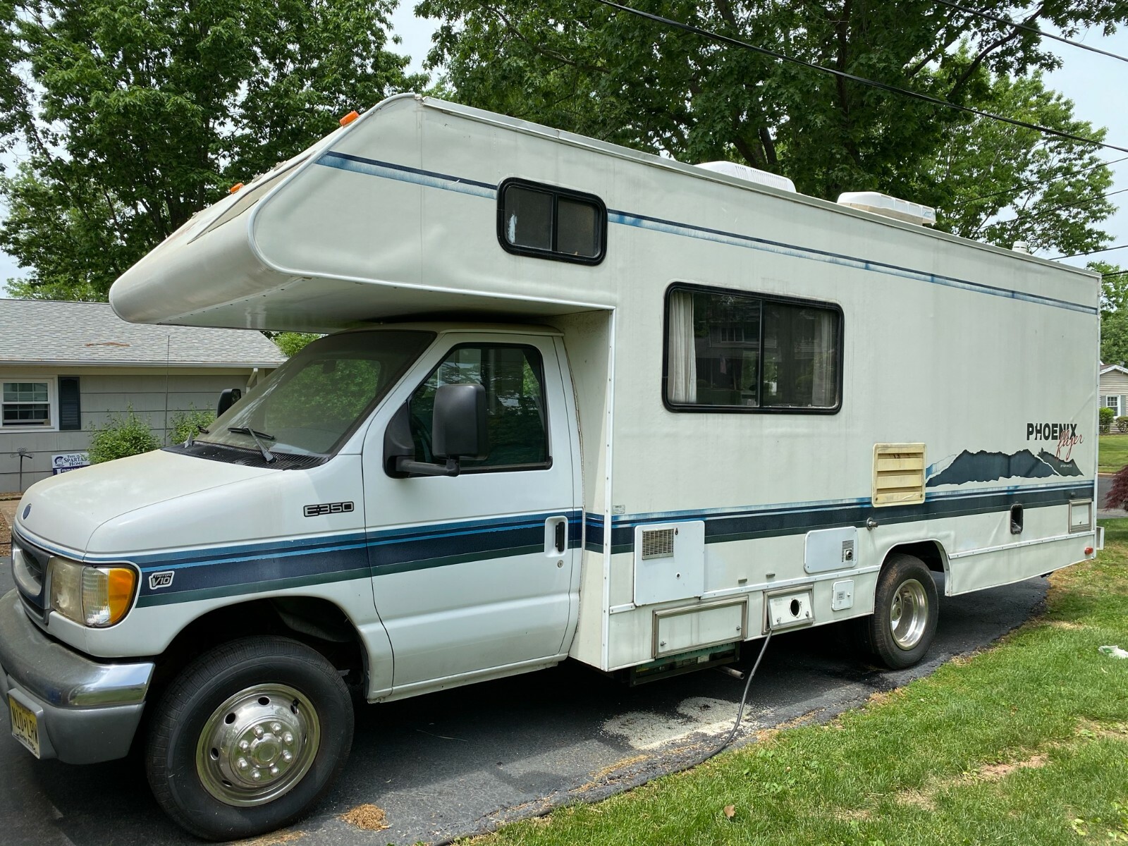 1998 Class C Tioga, Rv Motor Home, Sleeps 6, 24 Feet Used Fleetwood