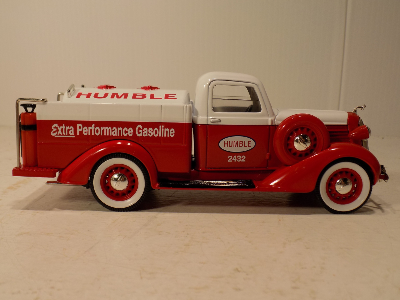 Liberty Classics #72032 1936 Dodge Tanker Humble Oil Company Coin Bank NOS