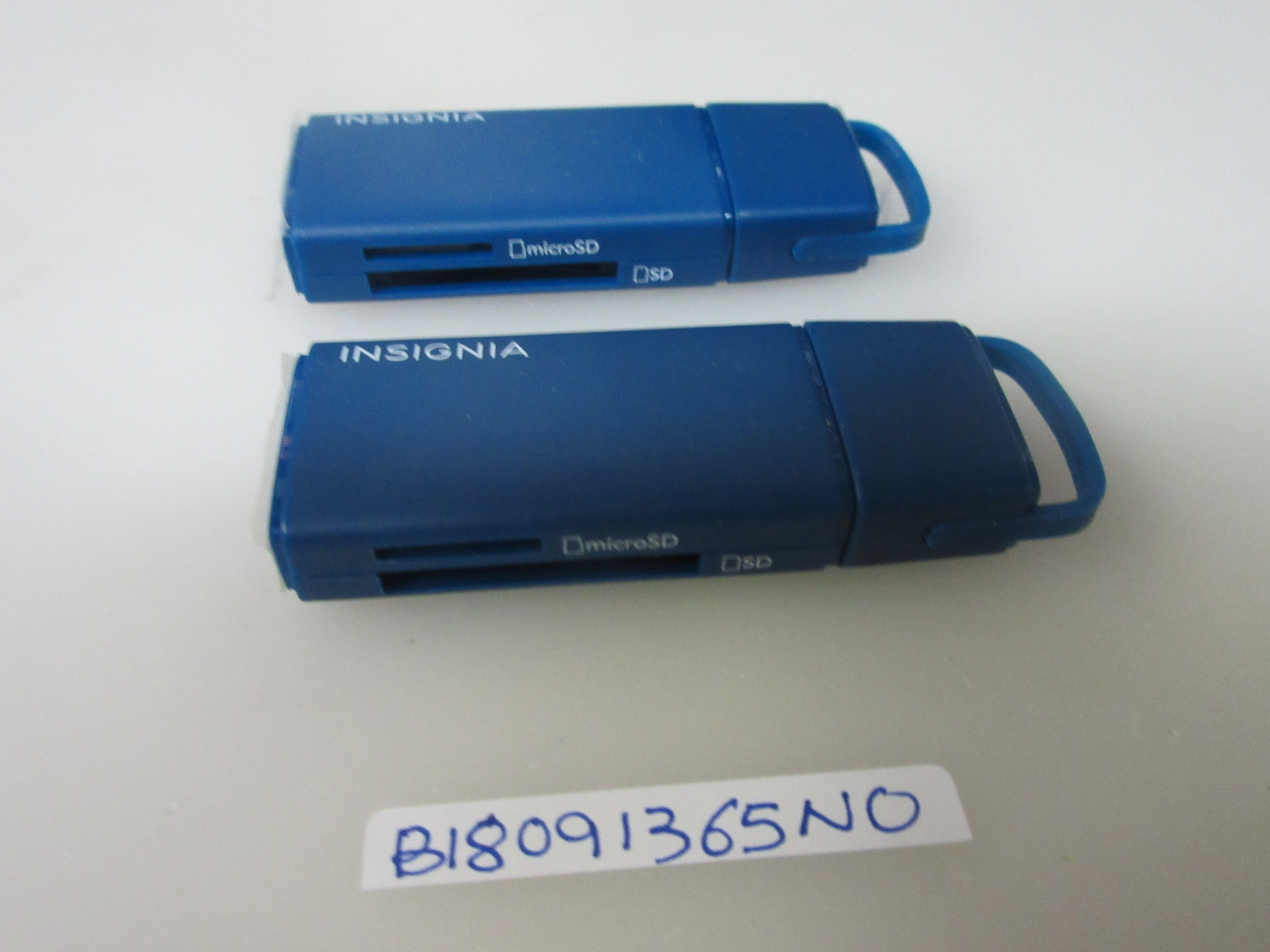 Lot of 2 Insignia USB 3.0 2-in-1 Memory Card Readers NS-DCR30S2B