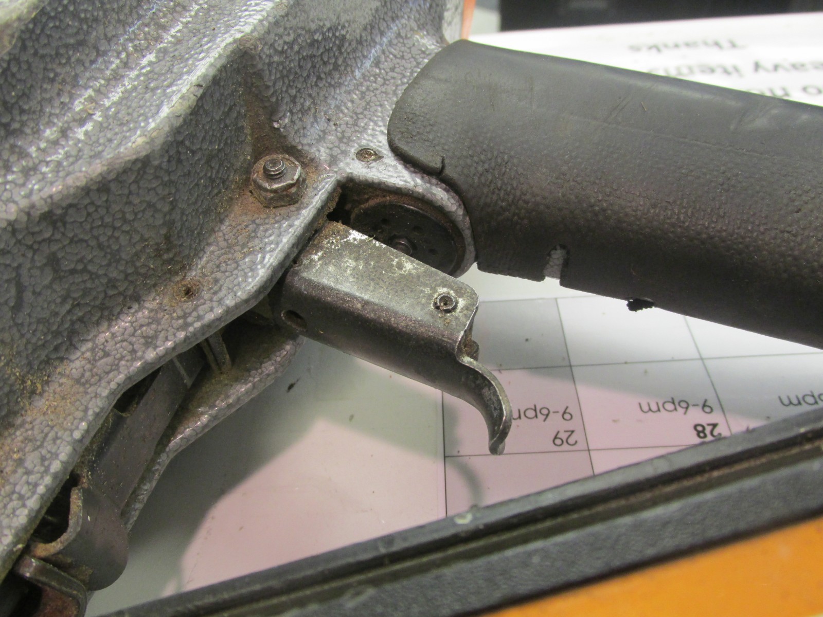 Paslode Positive Placement 5250/65 PP Pneumatic Metal Hardware Nailer # 500570