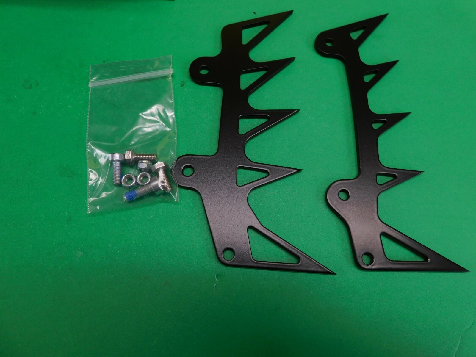 DOG SET FITS STIHL CHAINSAWS MS462 MS500I BLACK PLATED  ---- UP647