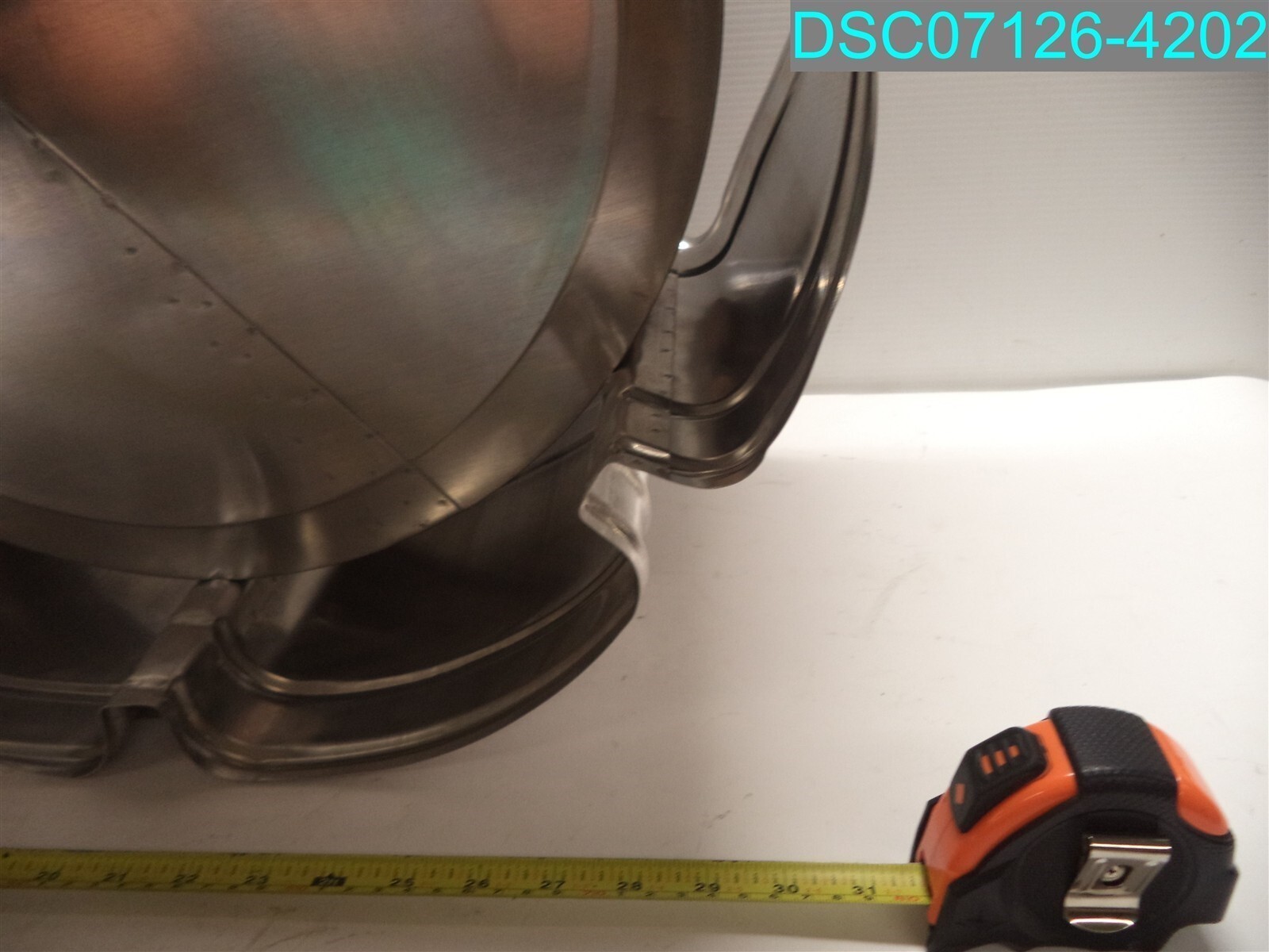 Damaged HART COOLEY 086096 14CU Type B-Gas Vent 699663005066