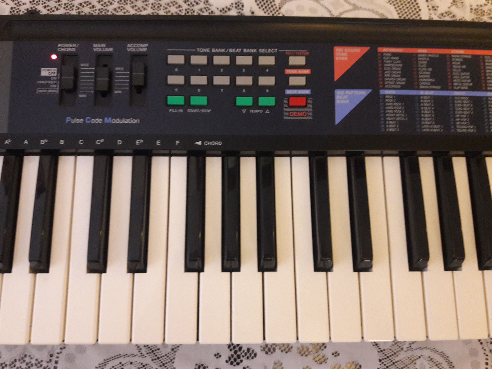 CASIO CA110 Electronic Tonebank Keyboard Synth Pulse Code Modulation
