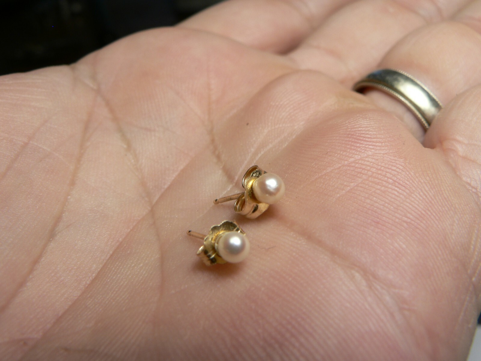 Vintage Cultured Pearl & 14K Yellow Gold Stud Earrings - 3 mm Size -Excellent!